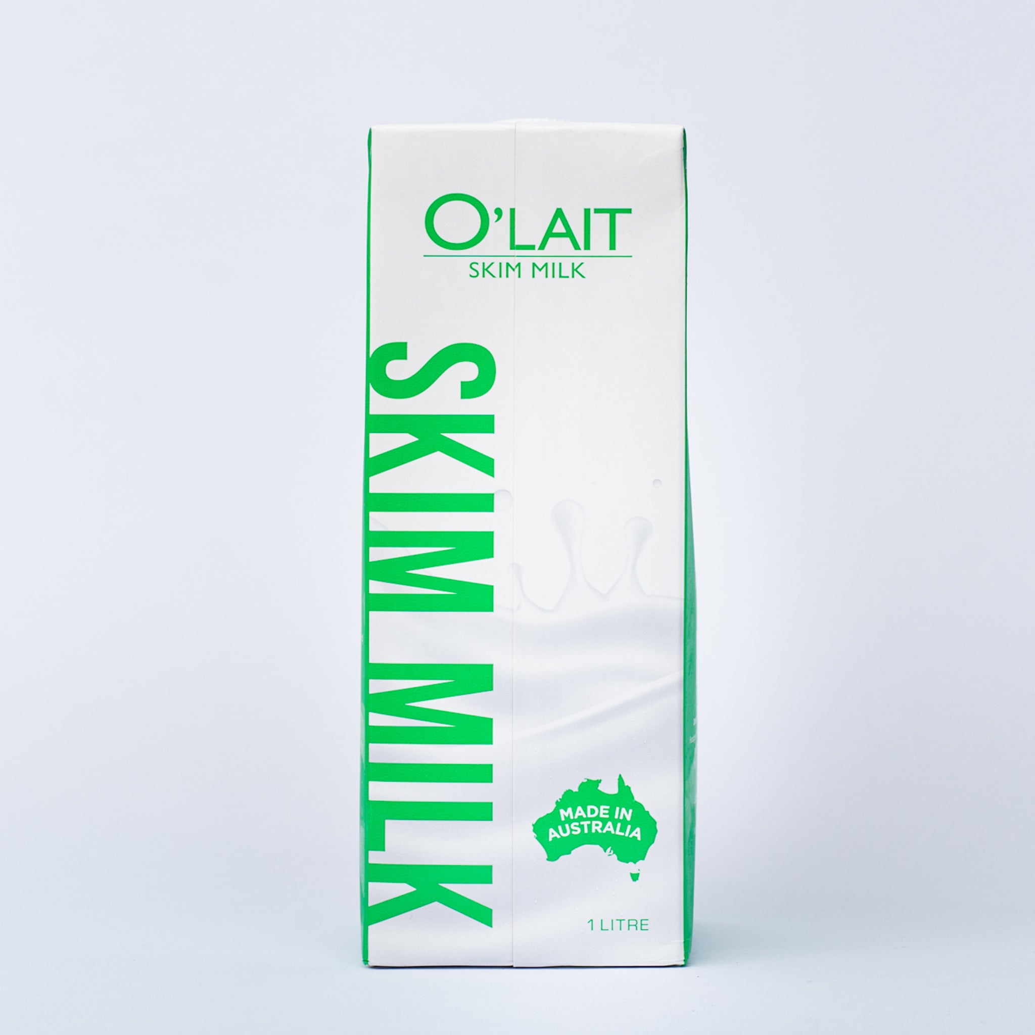 A tetra pack of O'Lait Fresh Australian Skim Milk 1L.